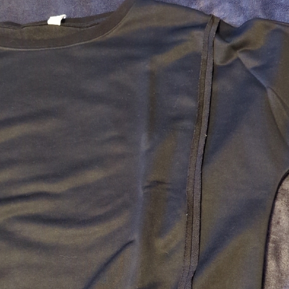 EYZH Black Long Sleeve Top - Picture 8 of 17